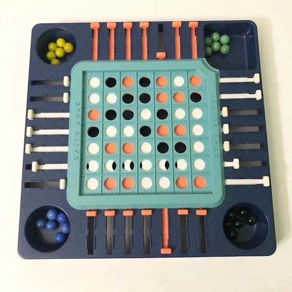 Vintage 70s MB Milton Bradley Stay Alive Board  Game Missing Instuctions - Picture 10 of 16